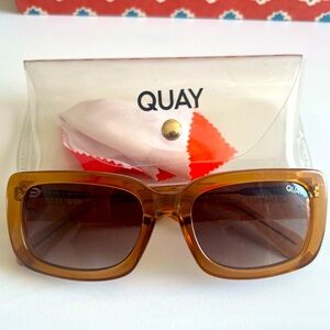 Quay square tan/orange sunglasses